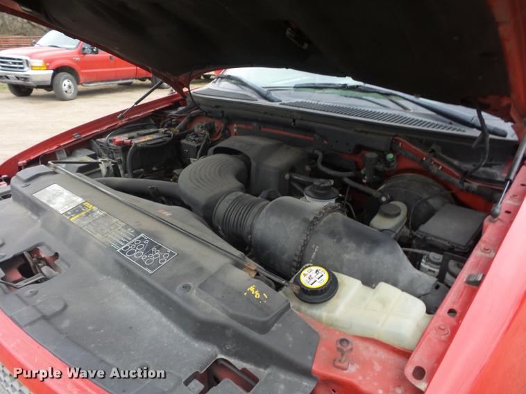 image for item L4631 2003 Ford F150 SuperCrew pickup truck