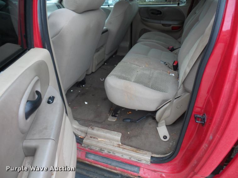 image for item L4631 2003 Ford F150 SuperCrew pickup truck