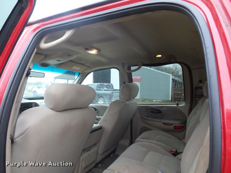 image for item L4631 2003 Ford F150 SuperCrew pickup truck