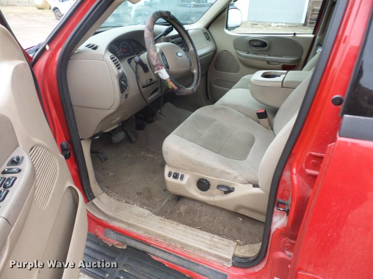 image for item L4631 2003 Ford F150 SuperCrew pickup truck