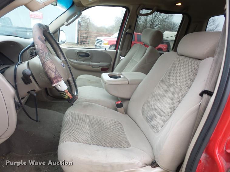 image for item L4631 2003 Ford F150 SuperCrew pickup truck