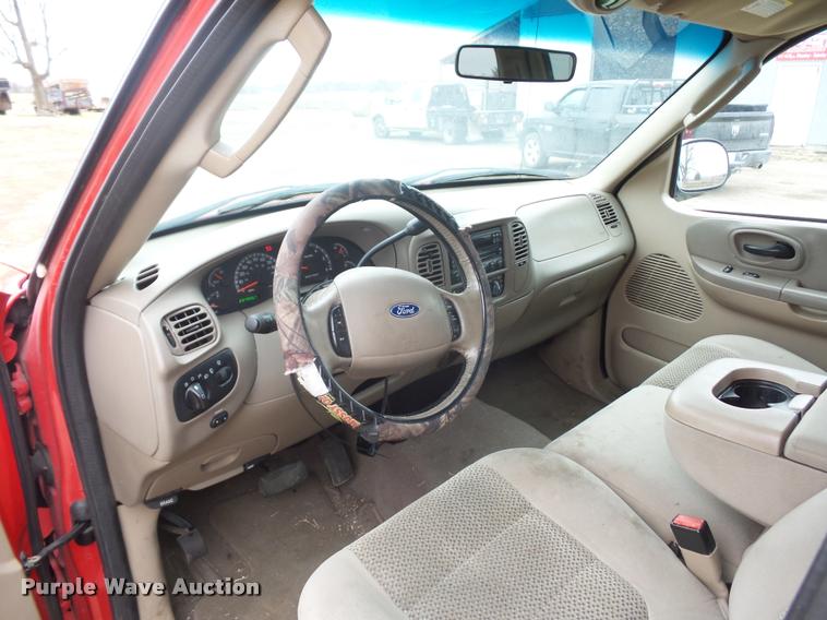 image for item L4631 2003 Ford F150 SuperCrew pickup truck