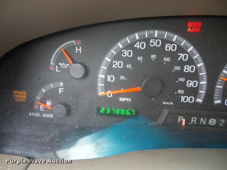 image for item L4631 2003 Ford F150 SuperCrew pickup truck