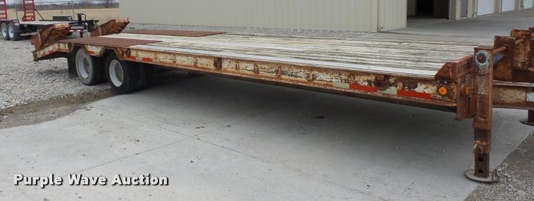 image for item L4636 2000 Belshe FB-30 equipment trailer
