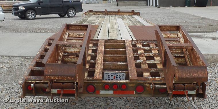 image for item L4636 2000 Belshe FB-30 equipment trailer