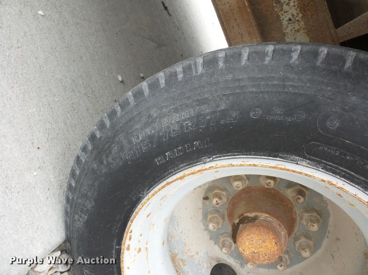 image for item L4636 2000 Belshe FB-30 equipment trailer