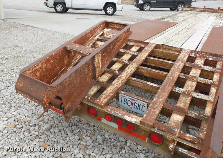 image for item L4636 2000 Belshe FB-30 equipment trailer