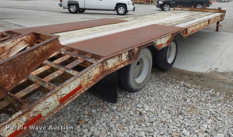 image for item L4636 2000 Belshe FB-30 equipment trailer