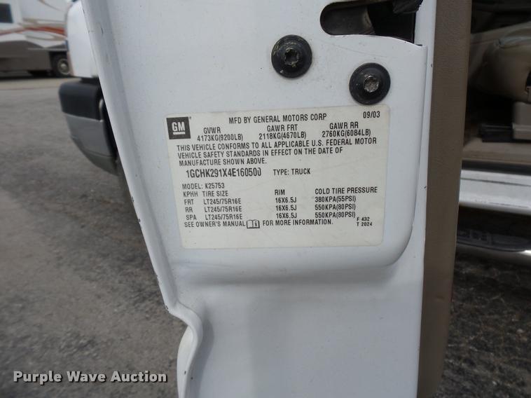 image for item L4640 2004 Chevrolet Silverado 2500HD Ext. Cab pickup truck