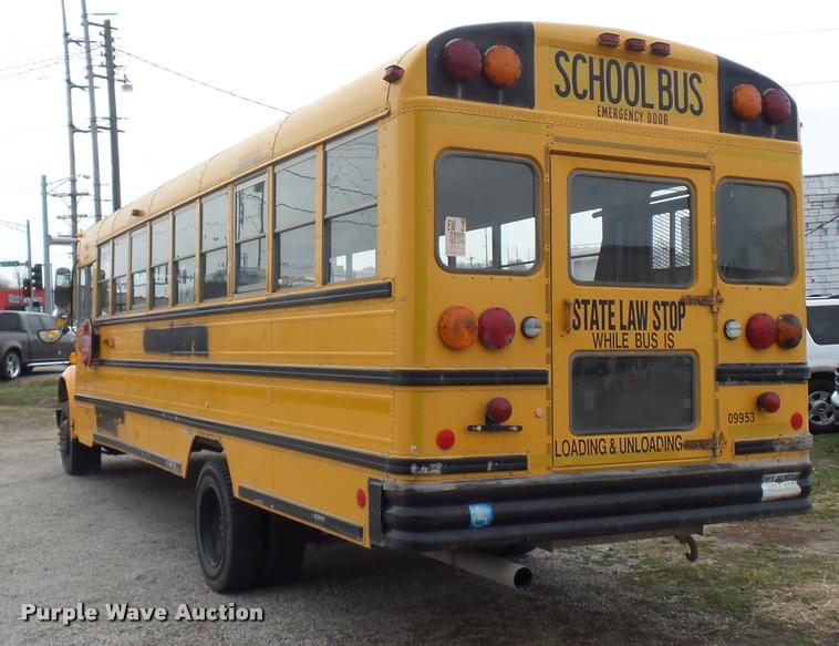 image for item L4641 2000 International 3800 school bus