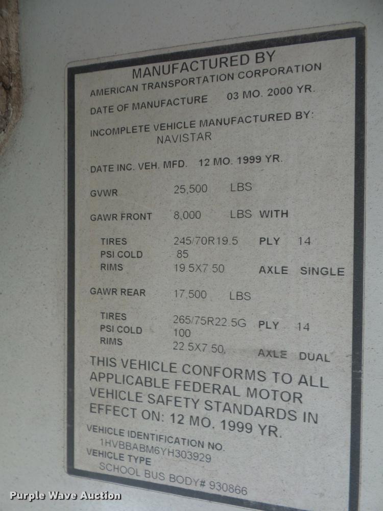 image for item L4641 2000 International 3800 school bus