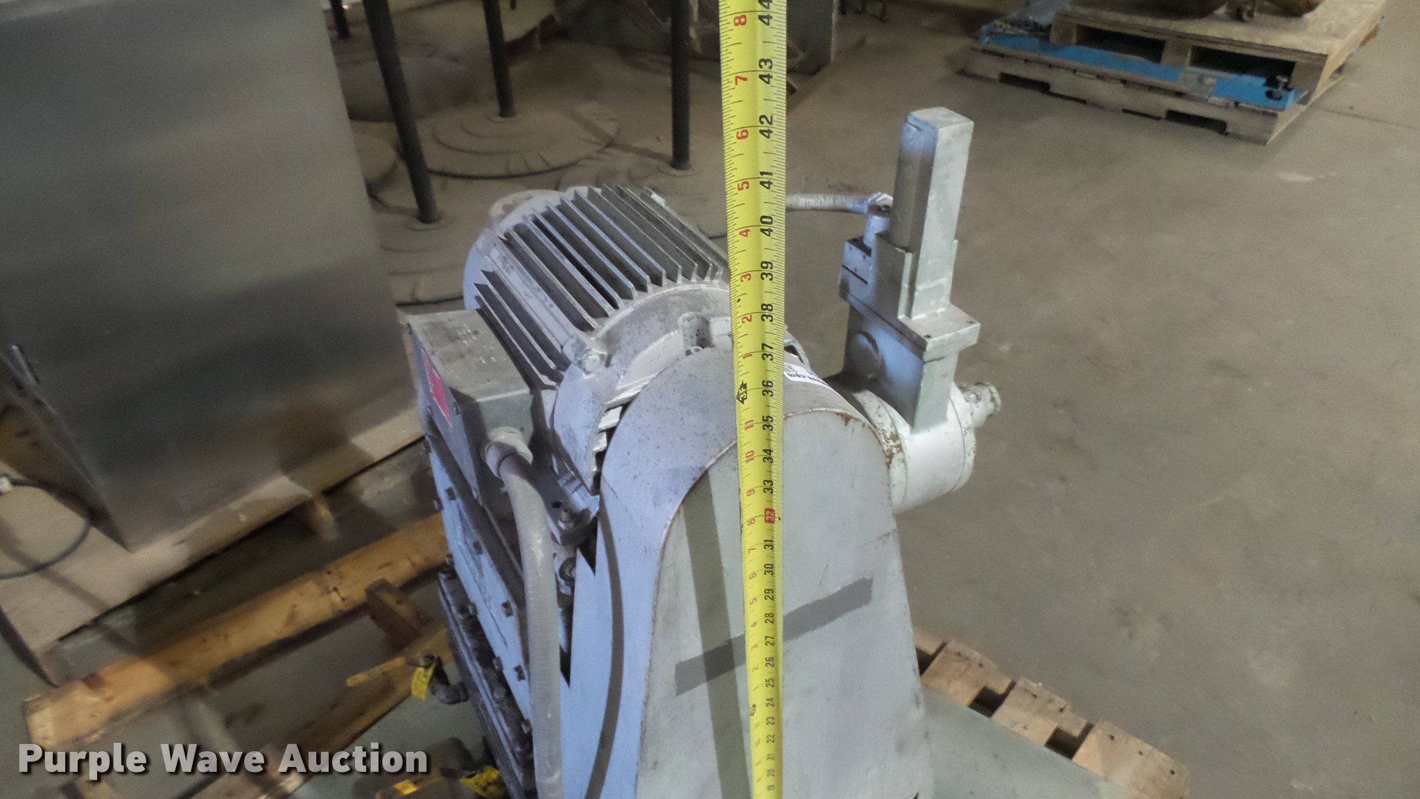 Kinney KTC60 vacuum pump in Wichita, KS Item DQ9934 sold Purple Wave