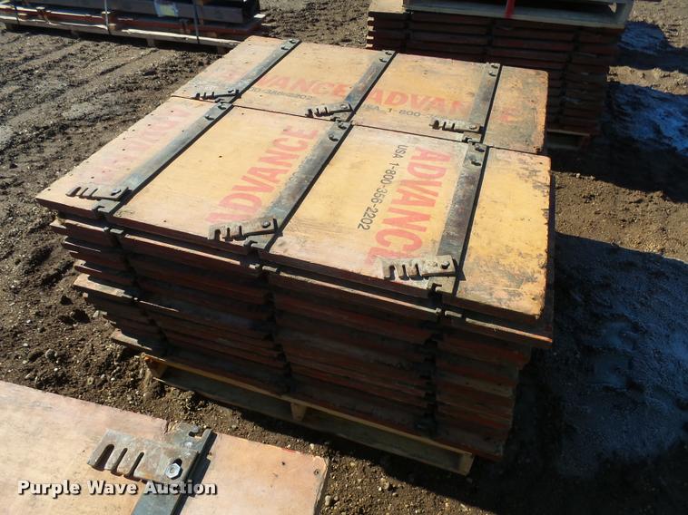 image for item AL9017 4' wall form set