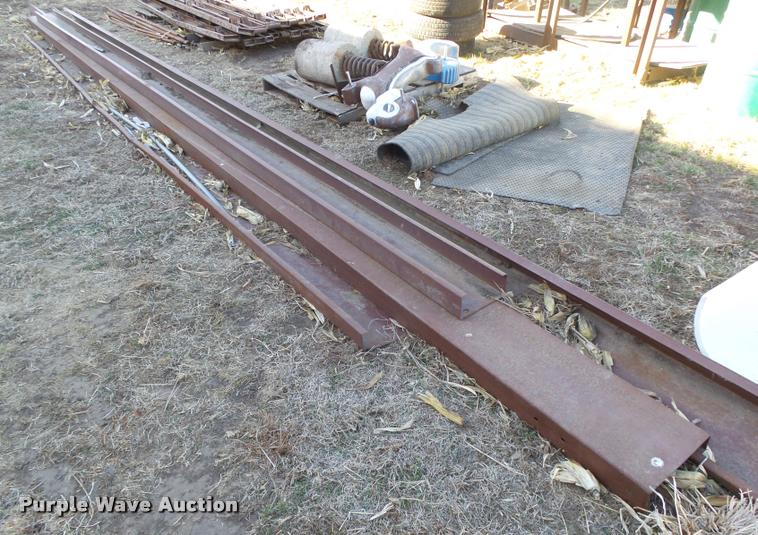 image for item AU9654 Red iron