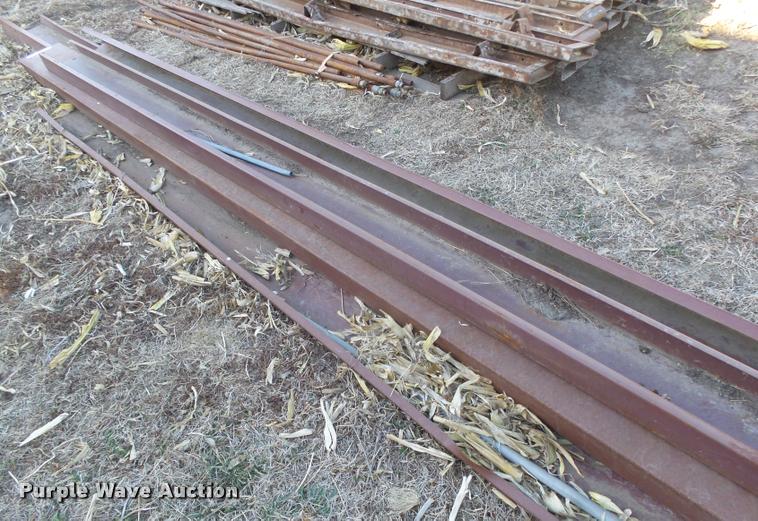 image for item AU9654 Red iron