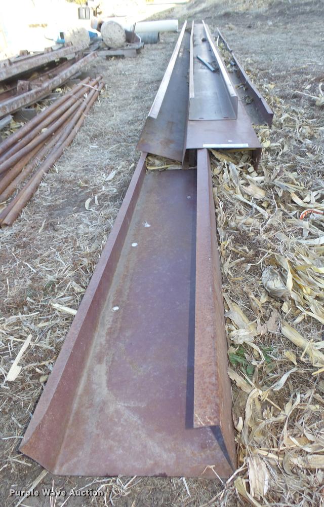 image for item AU9654 Red iron