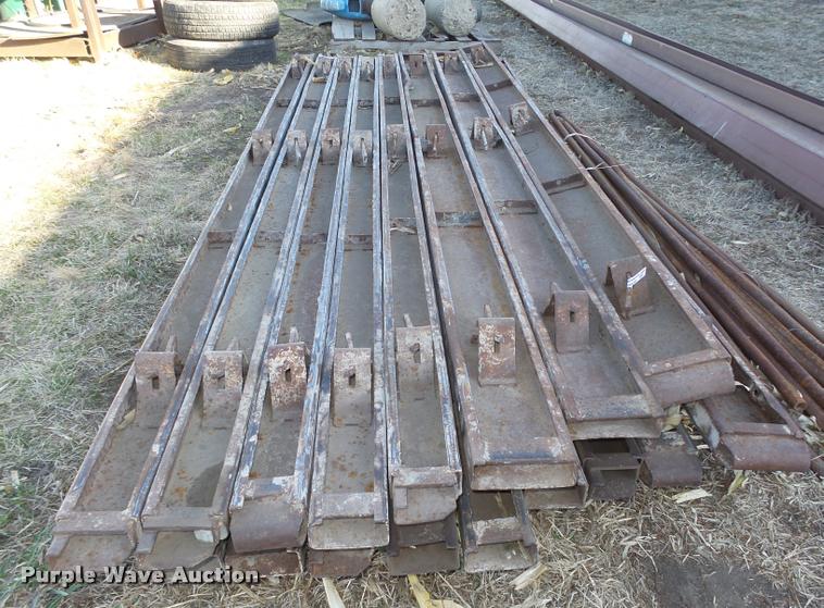 image for item AU9656 Concrete forms