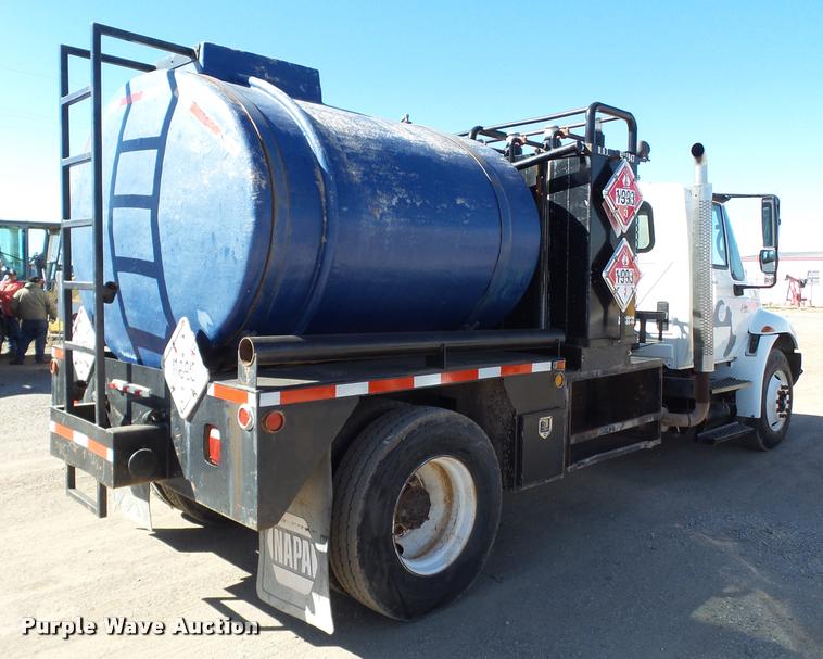 image for item BJ9273 2003 International DuraStar 4300 chemical tank truck