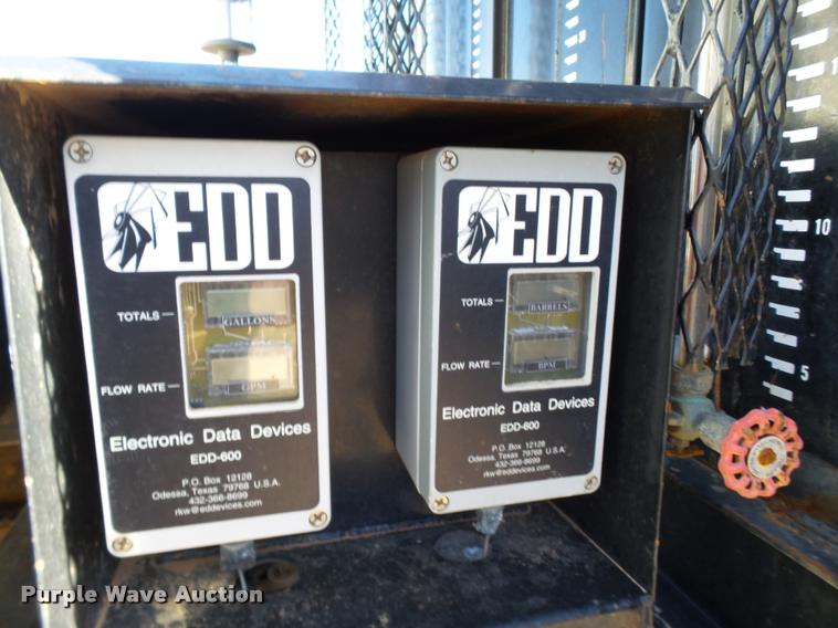 image for item BJ9273 2003 International DuraStar 4300 chemical tank truck