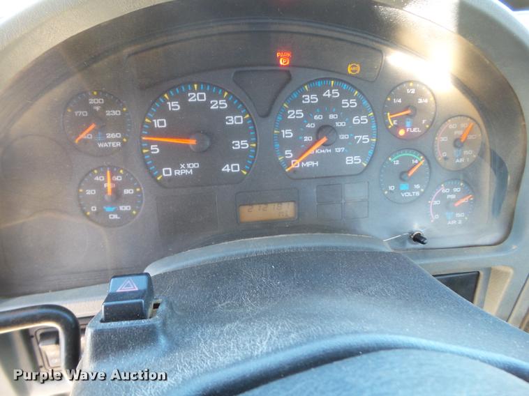 image for item BJ9273 2003 International DuraStar 4300 chemical tank truck