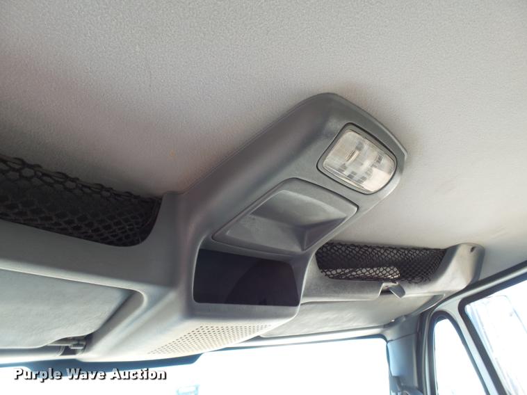 image for item BJ9273 2003 International DuraStar 4300 chemical tank truck