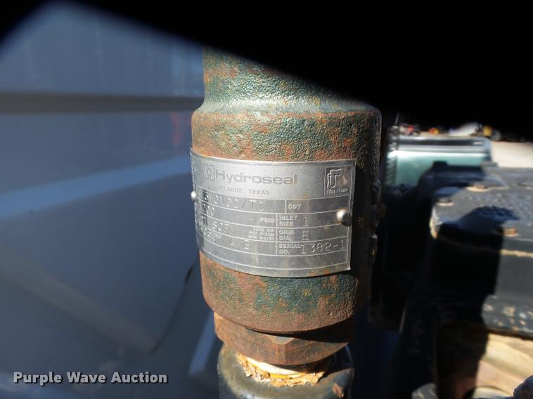 image for item BJ9273 2003 International DuraStar 4300 chemical tank truck