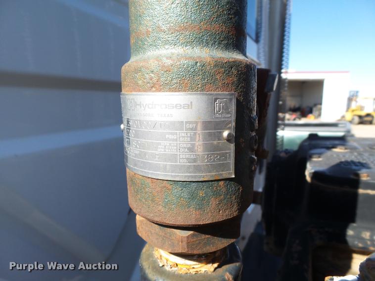 image for item BJ9273 2003 International DuraStar 4300 chemical tank truck