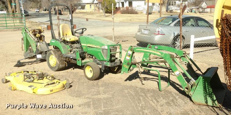 image for item BU9957 John Deere 2305 tractor