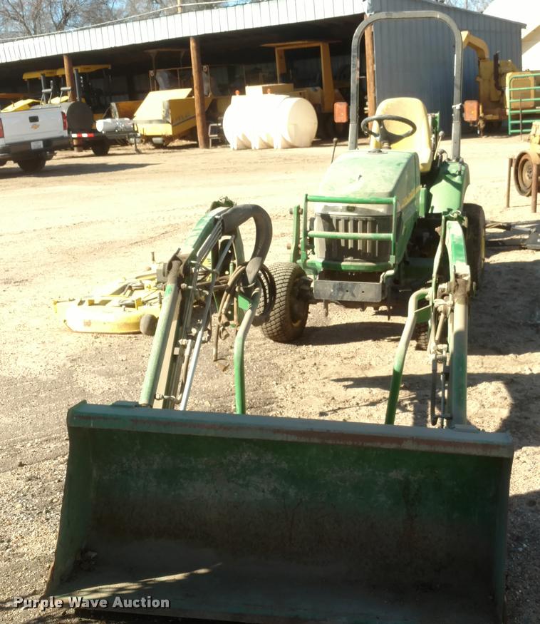 image for item BU9957 John Deere 2305 tractor