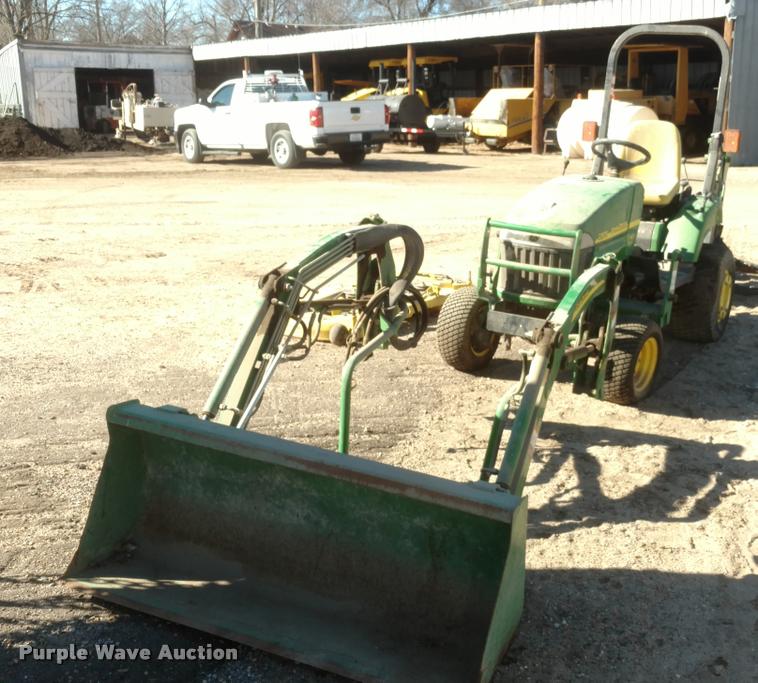 image for item BU9957 John Deere 2305 tractor