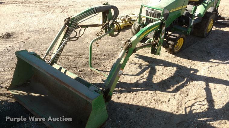 image for item BU9957 John Deere 2305 tractor