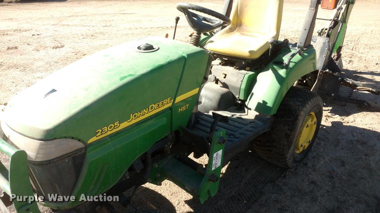 image for item BU9957 John Deere 2305 tractor