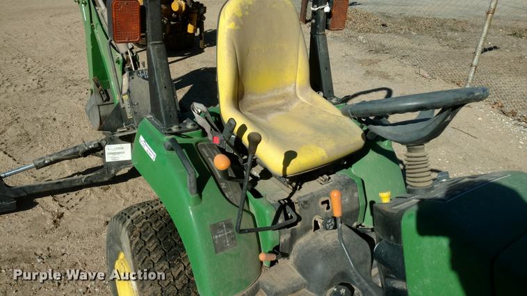 image for item BU9957 John Deere 2305 tractor