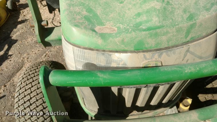 image for item BU9957 John Deere 2305 tractor