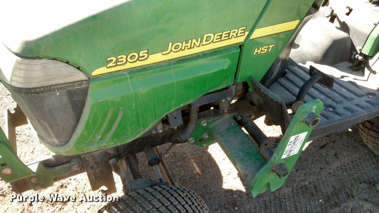 image for item BU9957 John Deere 2305 tractor