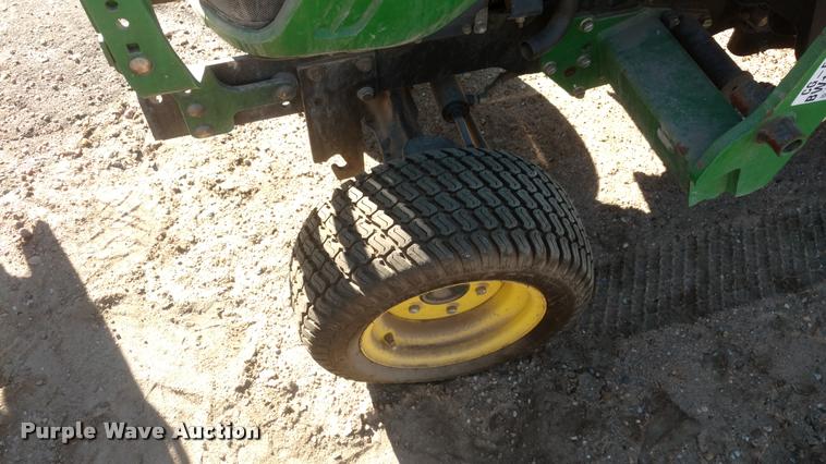 image for item BU9957 John Deere 2305 tractor