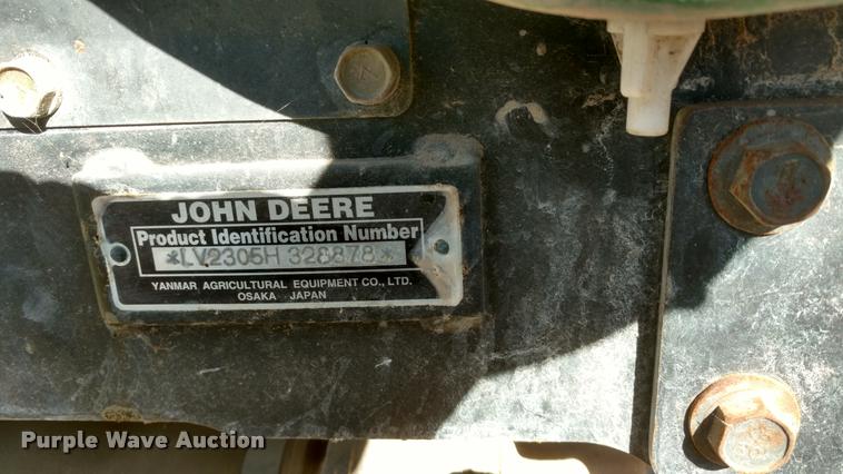 image for item BU9957 John Deere 2305 tractor