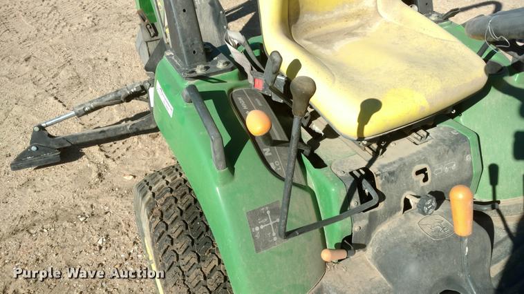 image for item BU9957 John Deere 2305 tractor