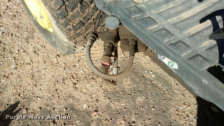 image for item BU9957 John Deere 2305 tractor