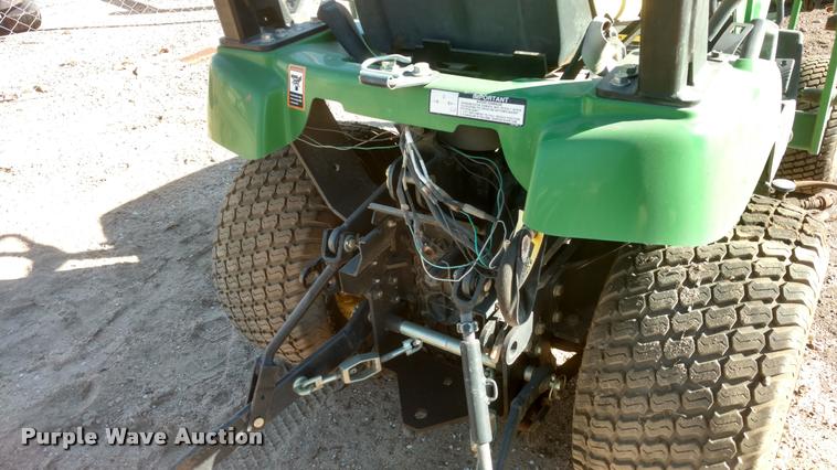 image for item BU9957 John Deere 2305 tractor