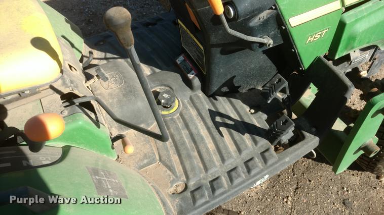 image for item BU9957 John Deere 2305 tractor