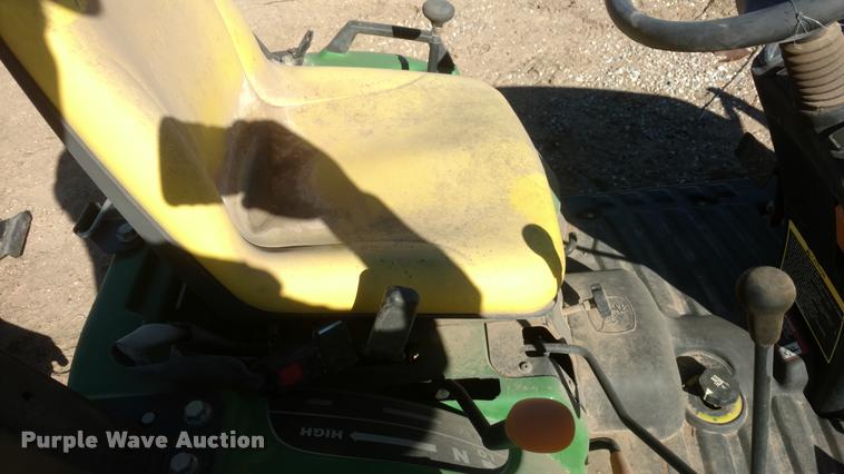 image for item BU9957 John Deere 2305 tractor