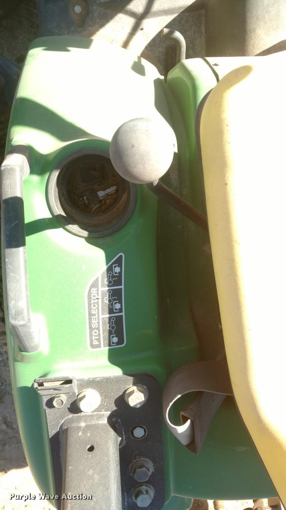 image for item BU9957 John Deere 2305 tractor