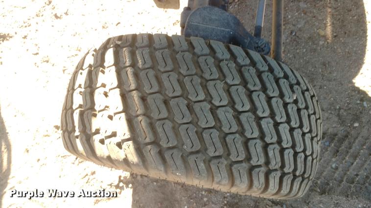 image for item BU9957 John Deere 2305 tractor