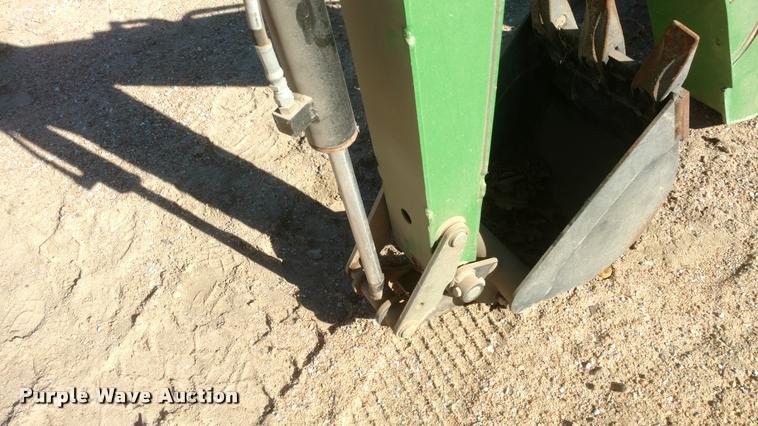 image for item BU9958 John Deere 260 backhoe attachment