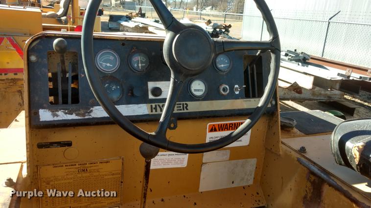 image for item BU9961 Hyster C53A pneumatic roller