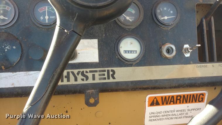 image for item BU9961 Hyster C53A pneumatic roller
