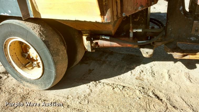 image for item BU9961 Hyster C53A pneumatic roller