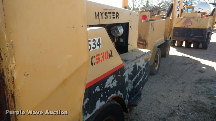 image for item BU9961 Hyster C53A pneumatic roller
