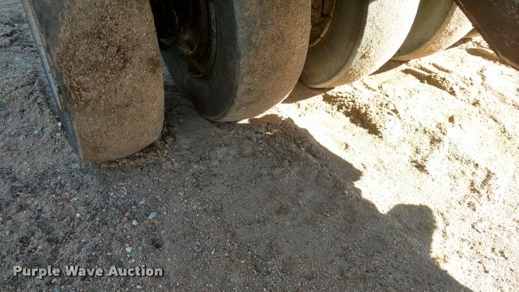 image for item BU9961 Hyster C53A pneumatic roller